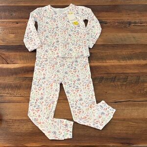 Owlivia pure organic cotton Girls' Floral Leaf Print Long-Sleeve 4-5Y PJ set